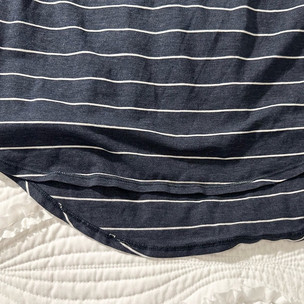 Lululemon Breezy Strappy Back Tank Charcoal Grey Stripes Size 4 - Picture 8 of 8